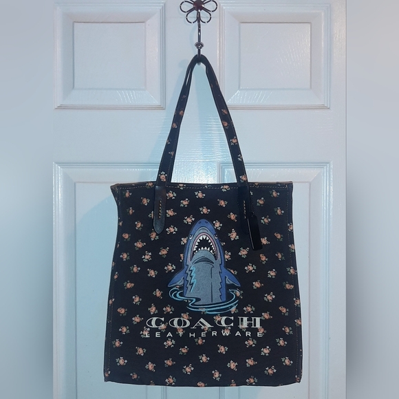 Coach Handbags - Coach Sharky Tote